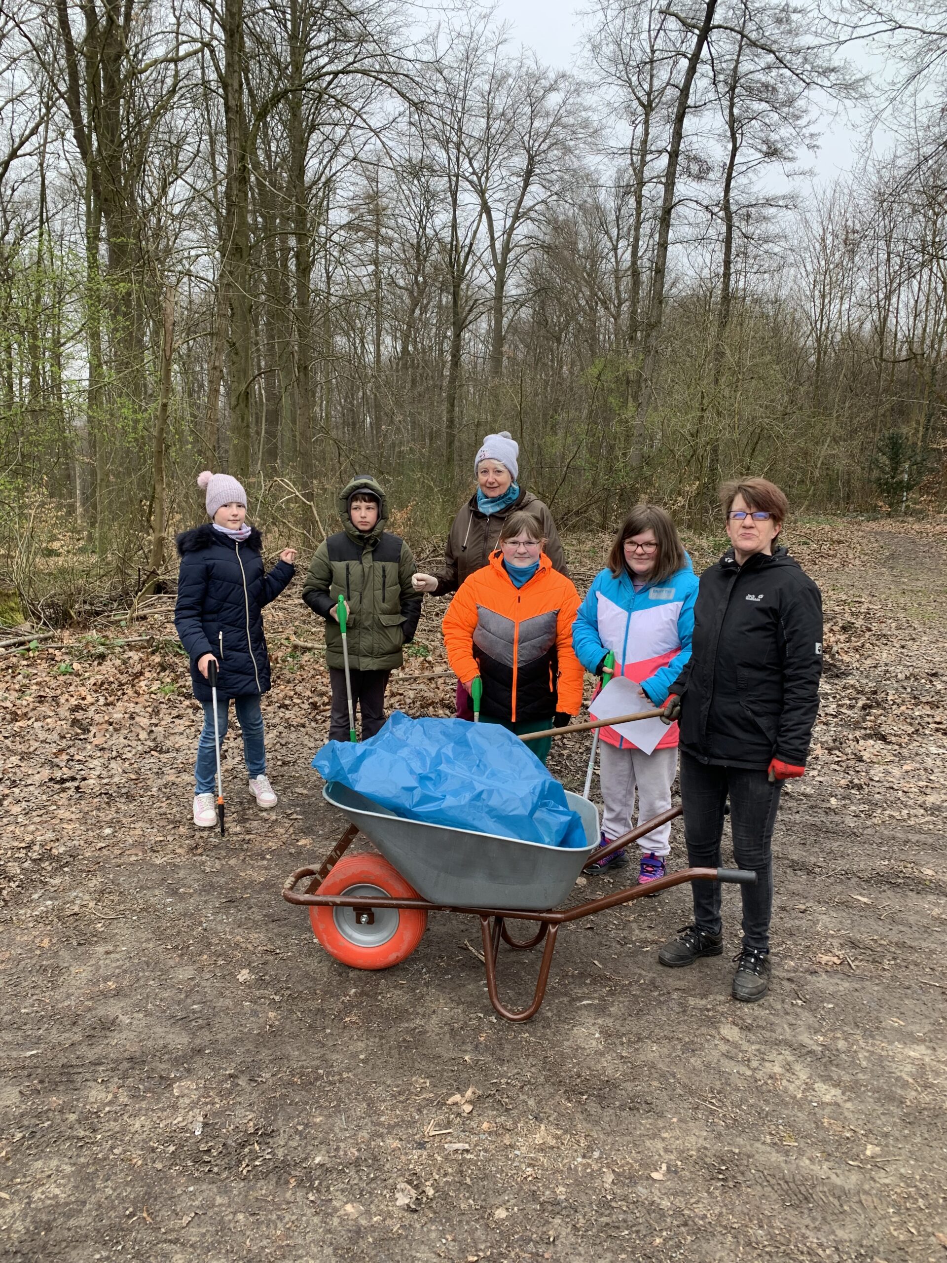 Dorfreinigung in Diestelbruch: Gemeinsam angepackt für unser Dorf