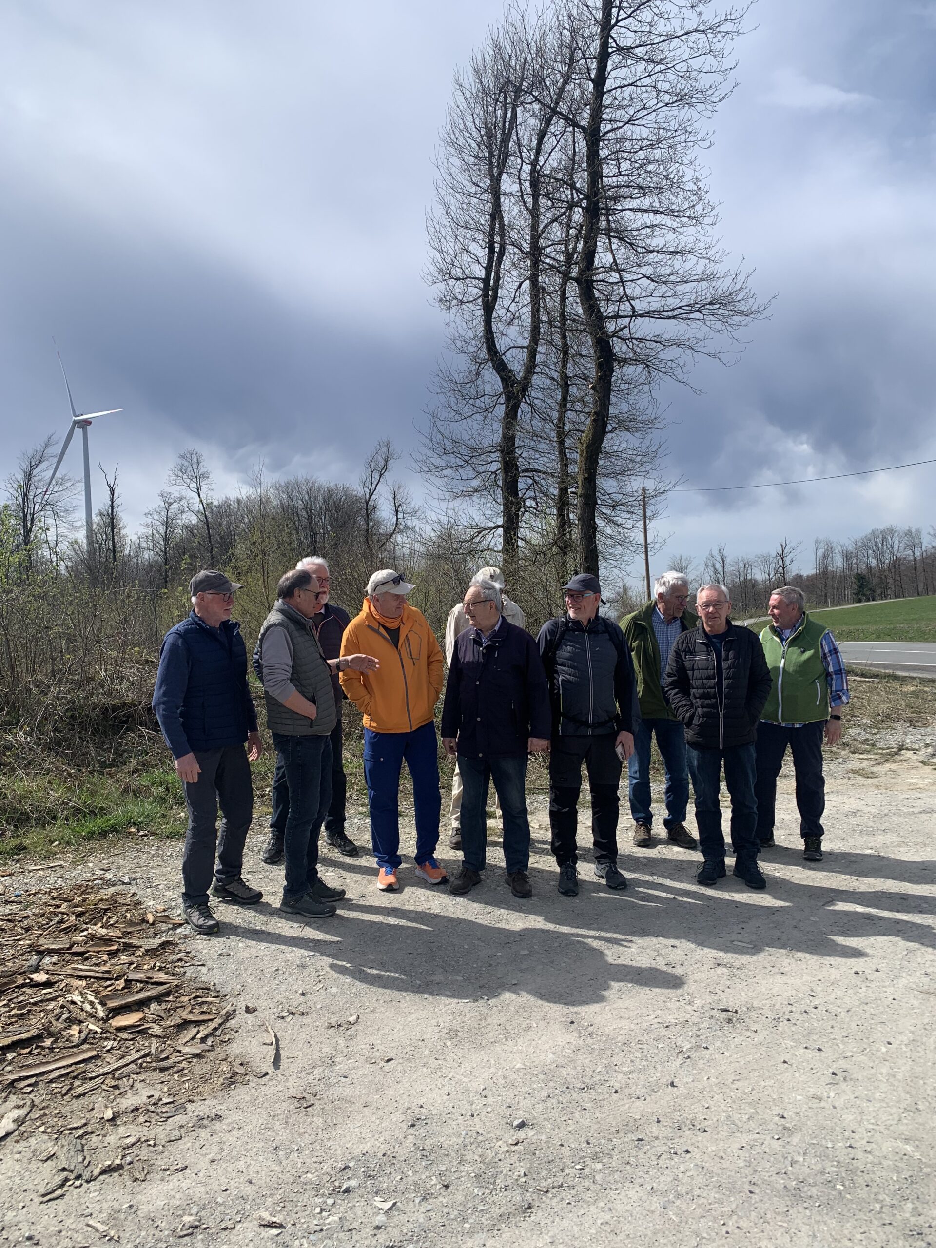 Wanderung mit Höhenmetern, Höhle und guter Laune